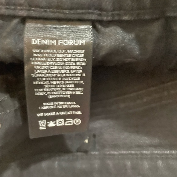 Aritzia Denim Forum Arlo short in US size 26 - Picture 10 of 13